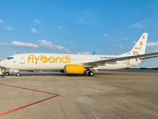 Flybondi acumula deudas salariales, cancelaciones y pedidos de quiebra